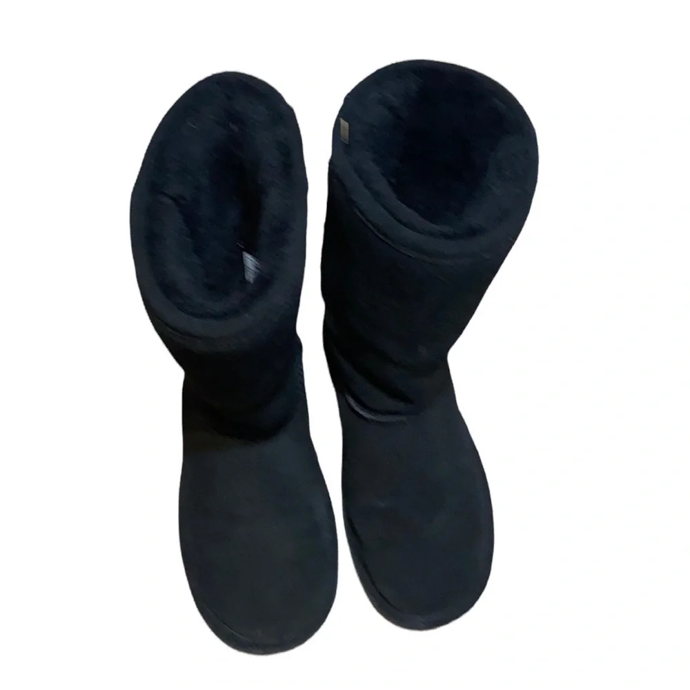 BearPaw black leather boots